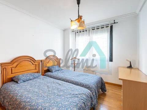 Piso de 98 m² en Oviedo