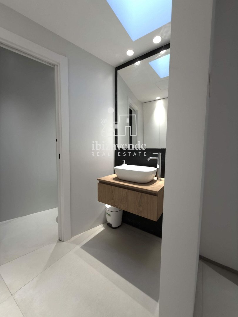 Дом 595 м² в Santa Eulària des Riu