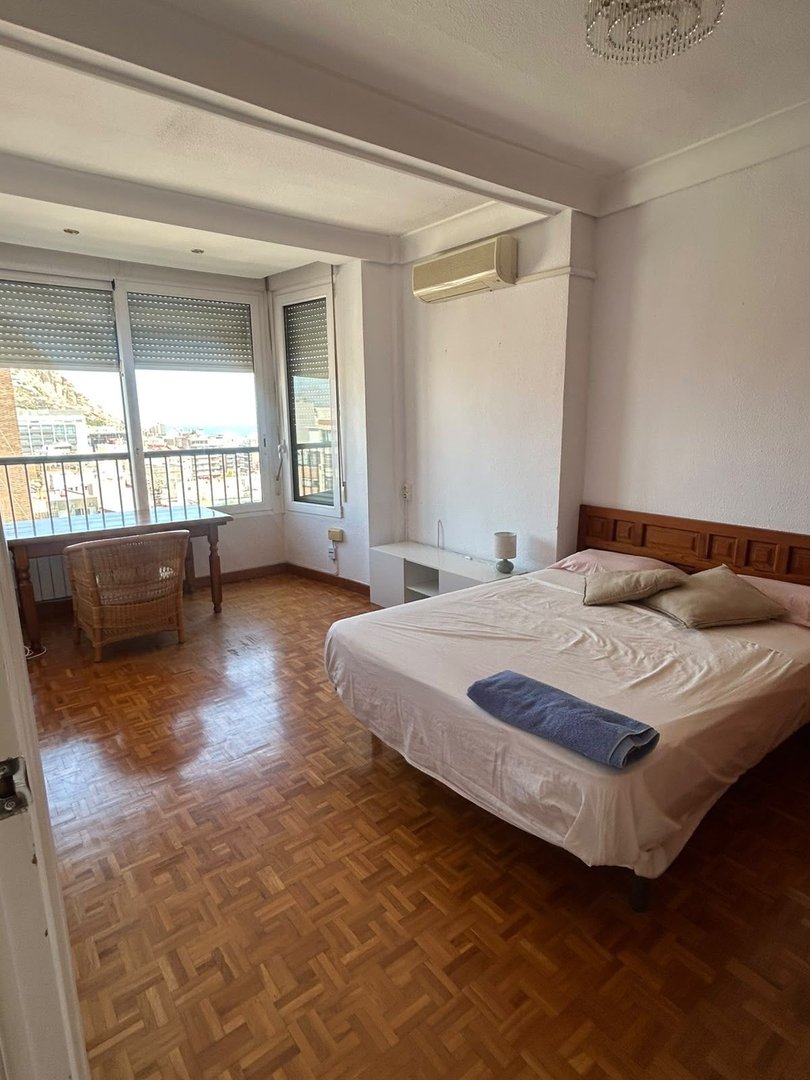 Piso de 140 m² en Alicante