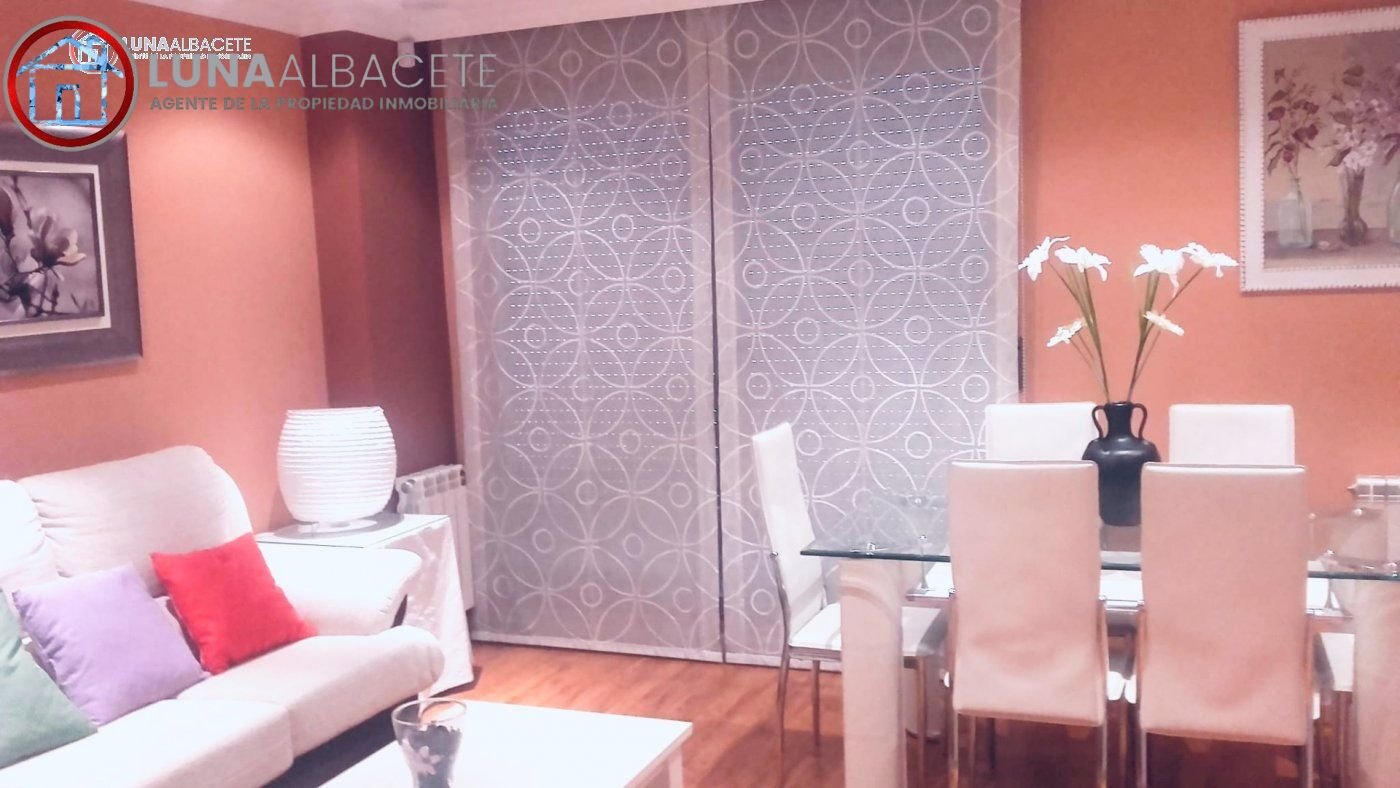 Piso de 235 m² en Albacete