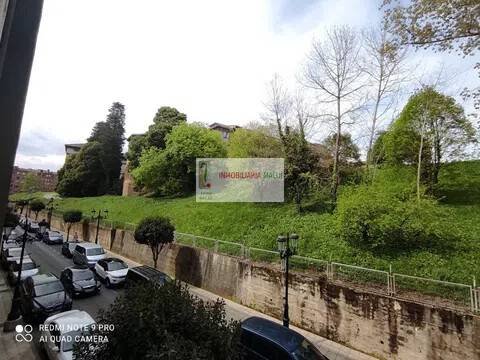 Piso de 90 m² en Oviedo