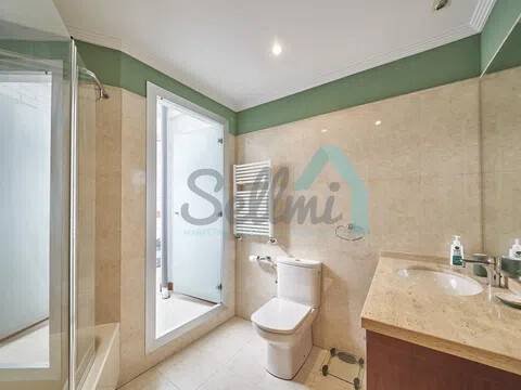 Piso de 70 m² en Oviedo
