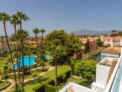 Pis de 380 m² a Estepona