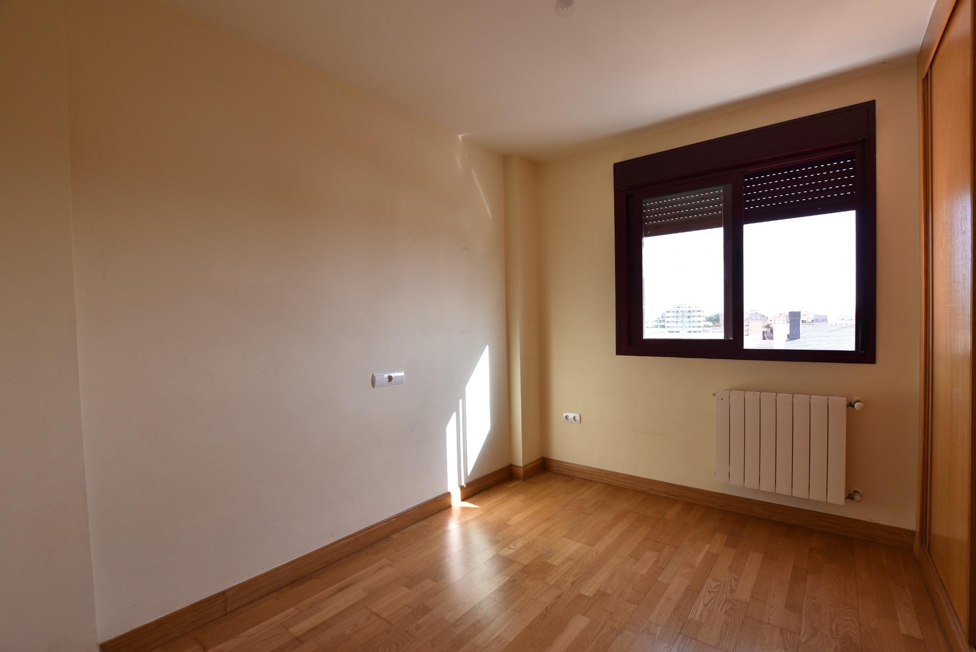 Piso de 210 m² en Granada