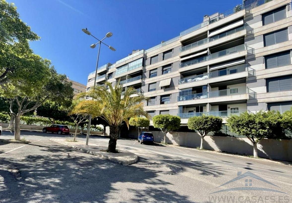 Piso de 150 m² en Roquetas de Mar