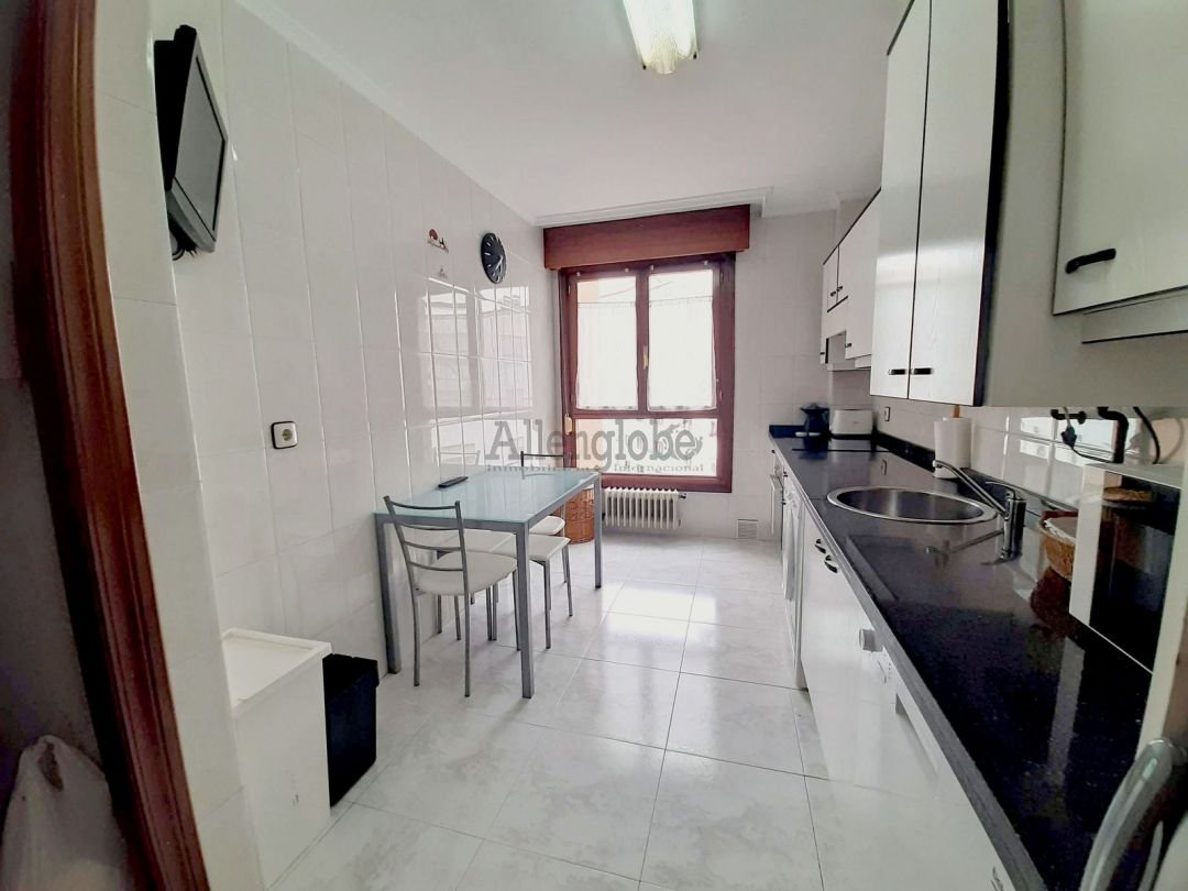 Piso de 90 m² en Oviedo