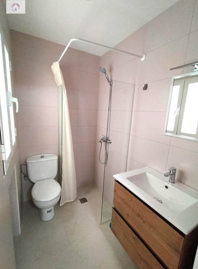 Flat 35 m² in Granada