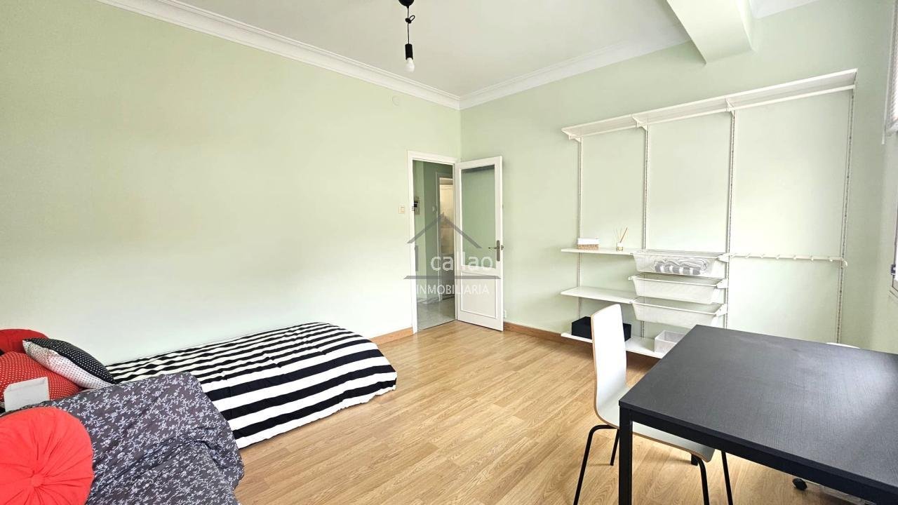 Zimmer 99 m², Ferrol
