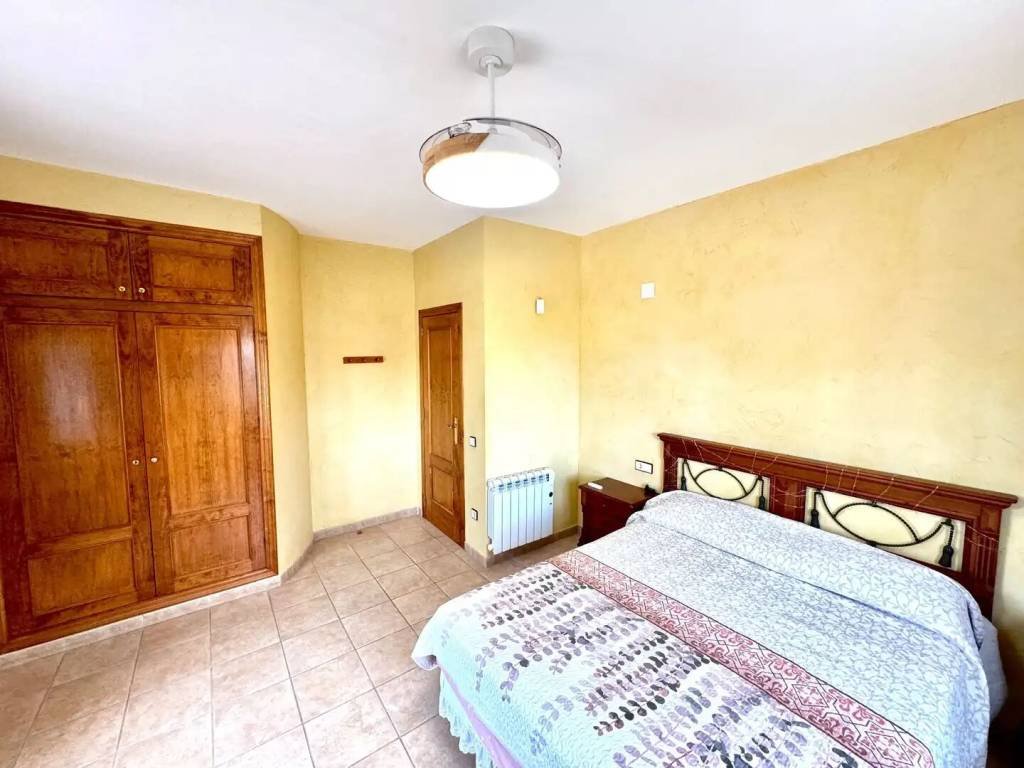 Casa de 150 m² en Jacarilla
