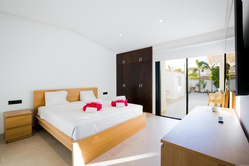 Casa de 300 m² en Arona