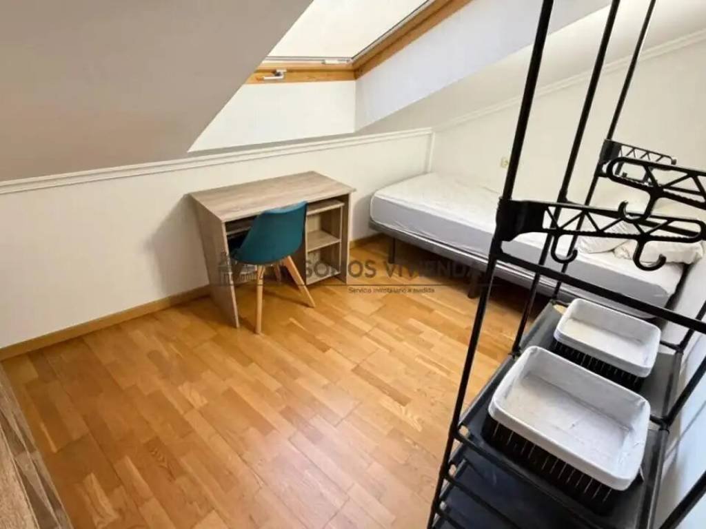 Piso de 95 m² en Ourense