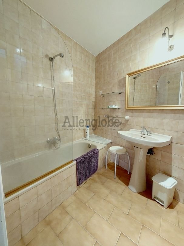 Piso de 99 m² en Oviedo