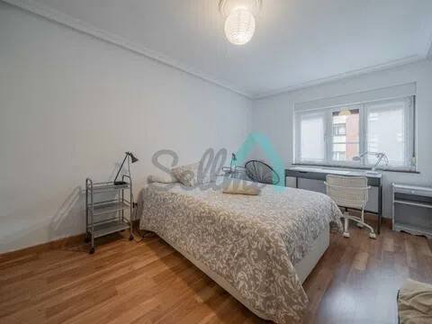 Piso de 96 m² en Oviedo