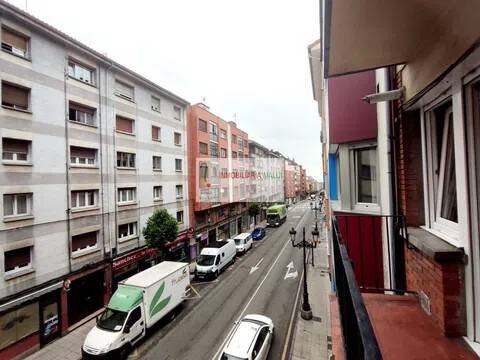 Appartamento 98 m² a Oviedo