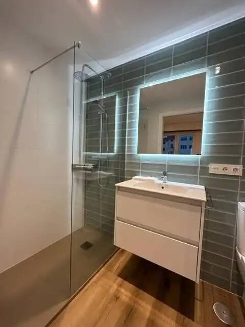 Wohnung 147 m² in Santiago de Compostela