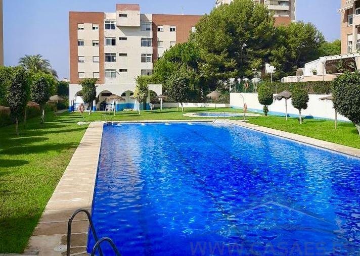 Piso de 150 m² en Roquetas de Mar