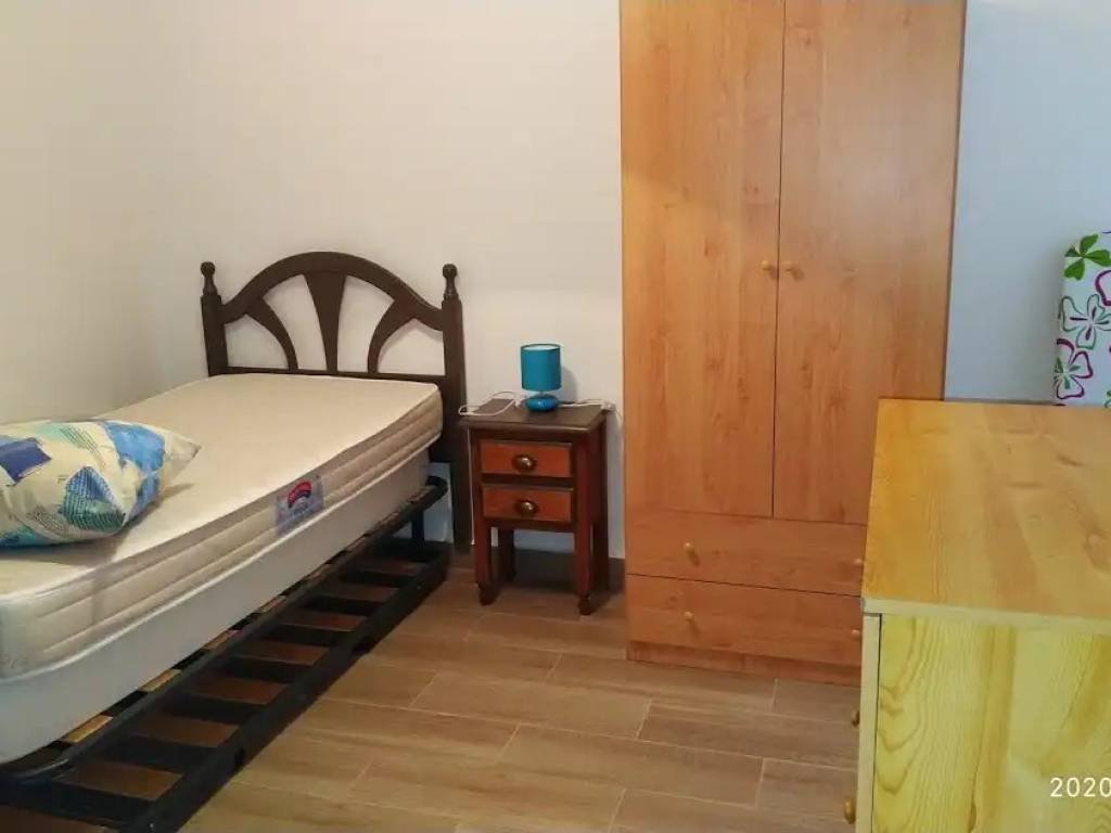 Piso de 100 m² en Linares