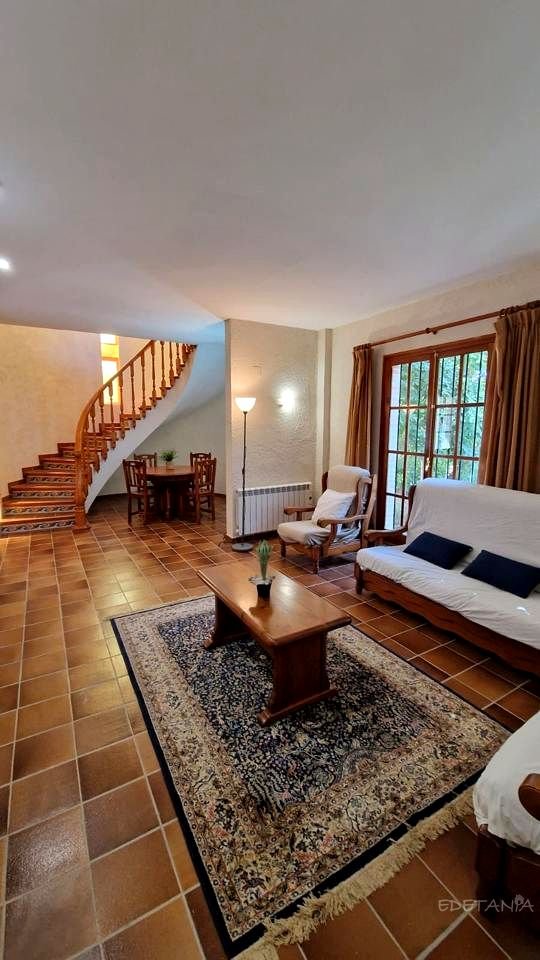 Casa de 208 m² en Nàquera / Náquera