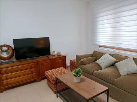 Habitación 240 m², La Almunia de Doña Godina