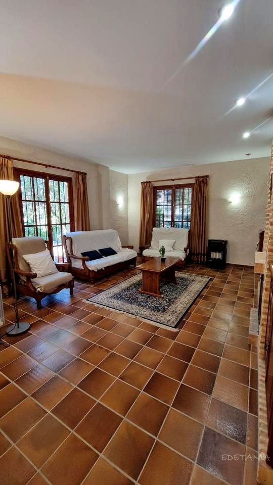 Casa de 208 m² en Nàquera / Náquera