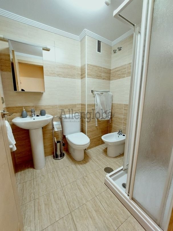 Piso de 58 m² en Oviedo