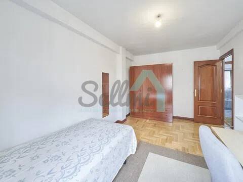 Piso de 86 m² en Oviedo
