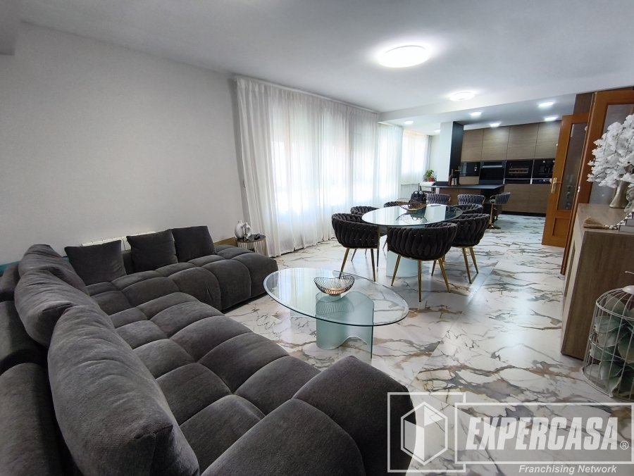 Piso de 128 m² en Manises