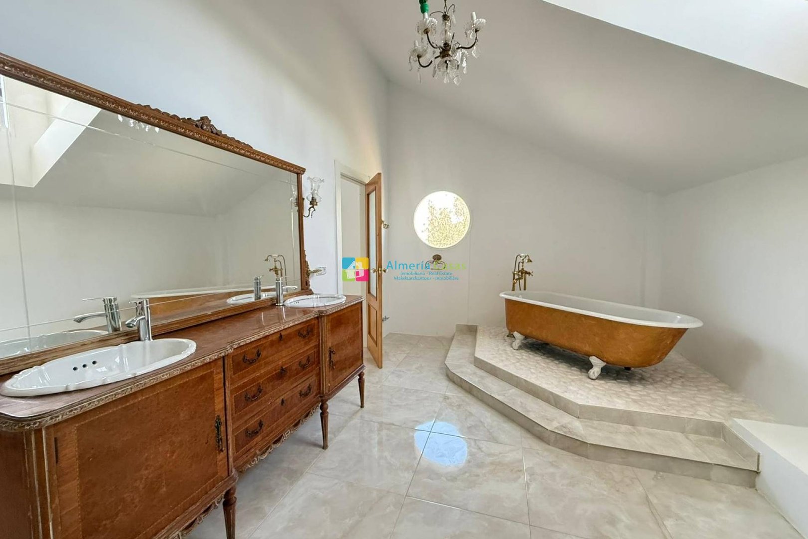 Piso de 300 m² en Albox