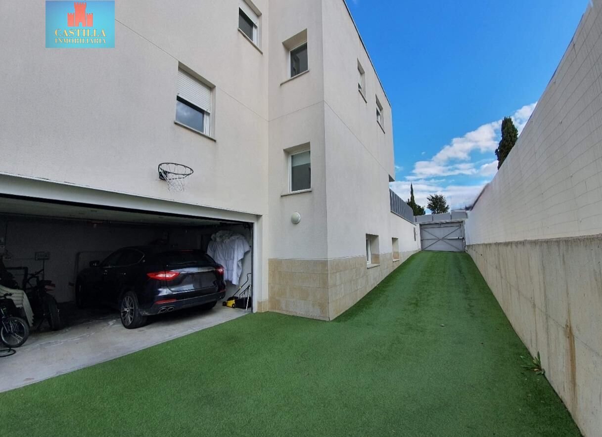 Casa de 265 m² en Ávila
