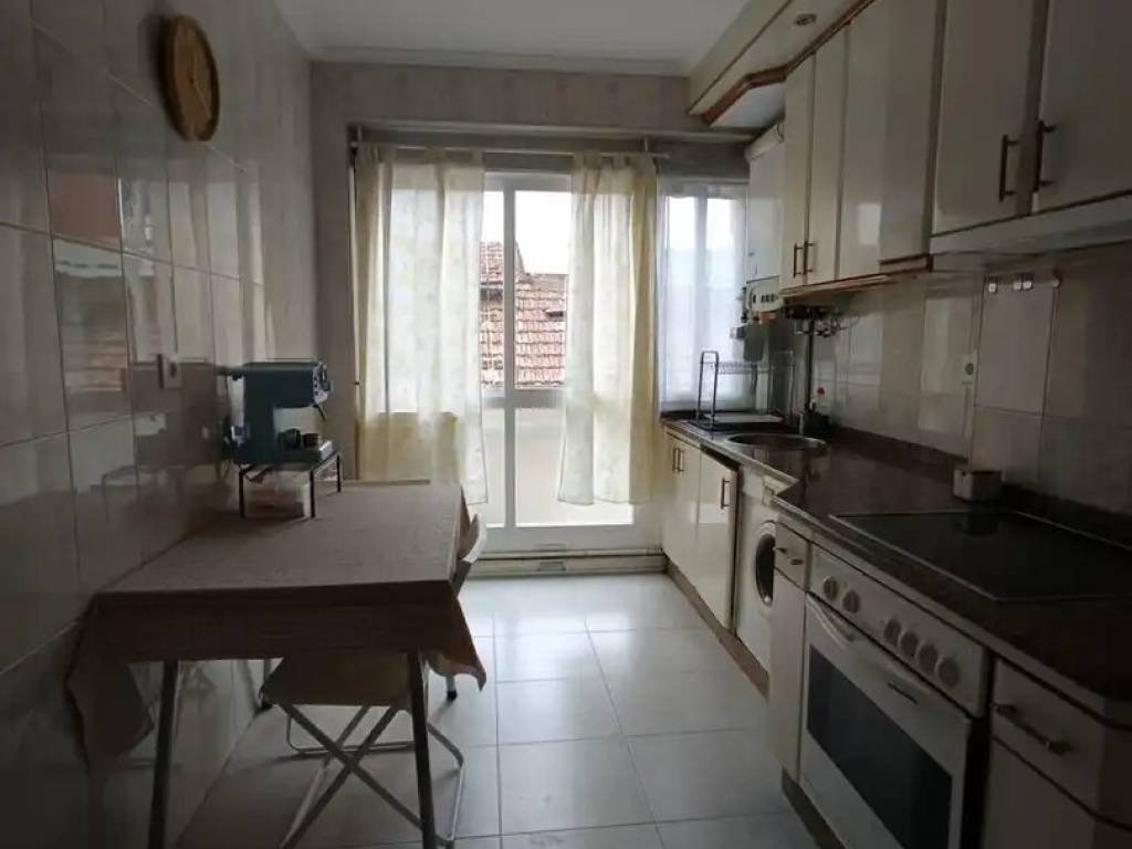 Piso de 79 m² en Ourense