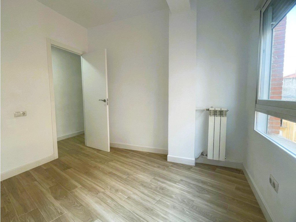 Flat 141 m² in Granada