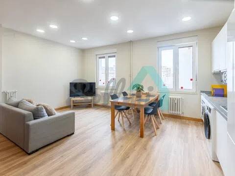 Piso de 130 m² en Oviedo