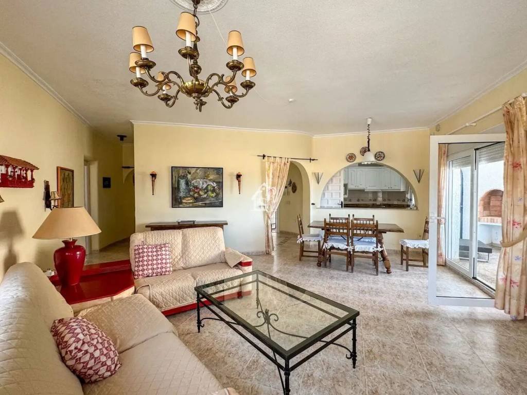 Casa de 250 m² a Oriola