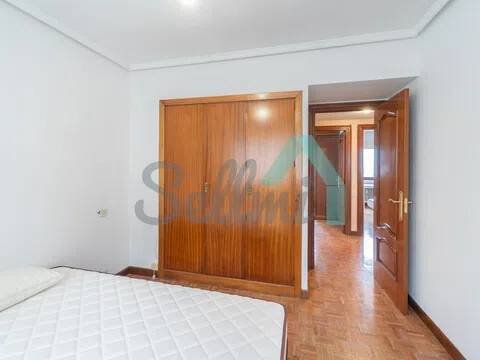 Piso de 85 m² en Oviedo