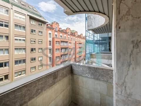 Piso de 52 m² en Oviedo