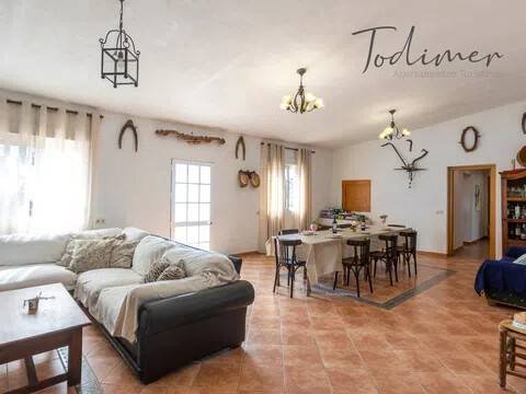 Haus 250 m² in Molvízar