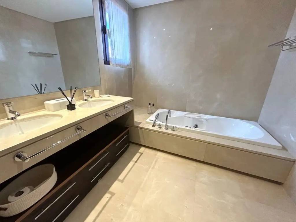 Appartamento 441 m² a Marbella