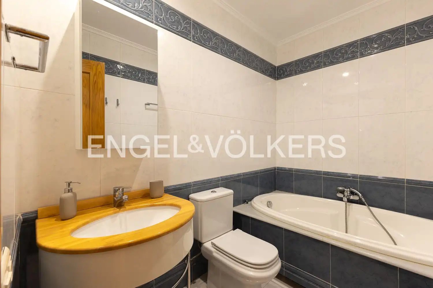 Wohnung 104 m² in Valencia
