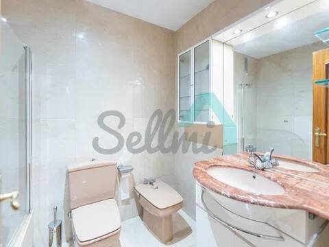 Piso de 132 m² en Oviedo