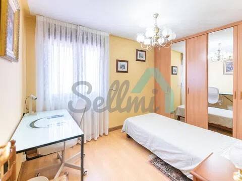 Piso de 42 m² en Oviedo