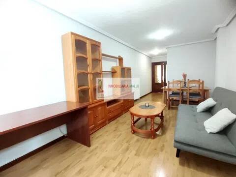 Pis de 75 m² a Oviedo