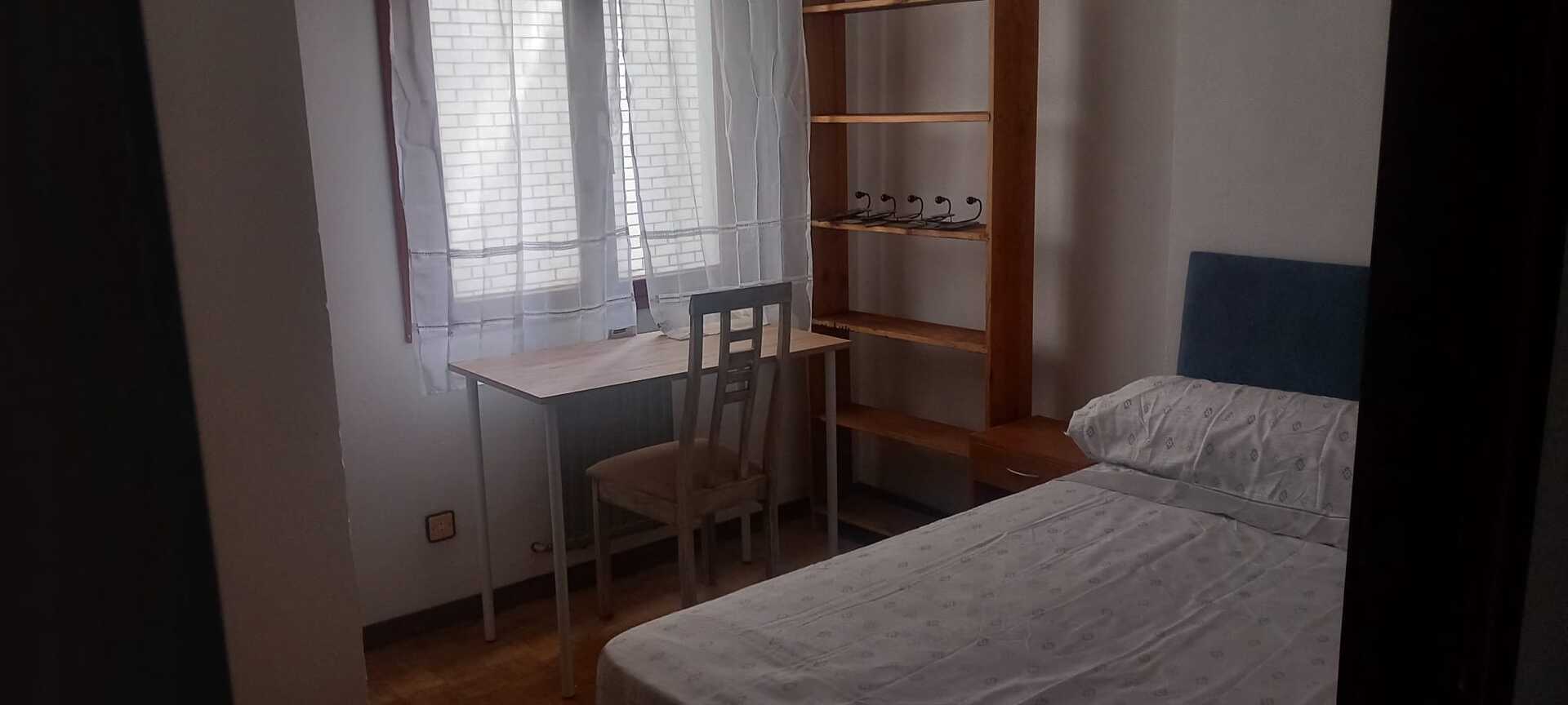 Habitación 97 m², Oviedo