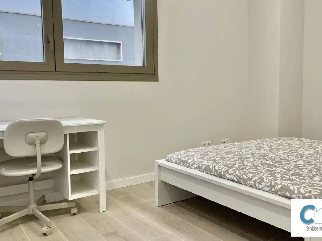 Piso de 80 m² en Pamplona