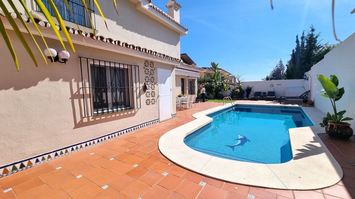 Casa de 593 m² en Luque