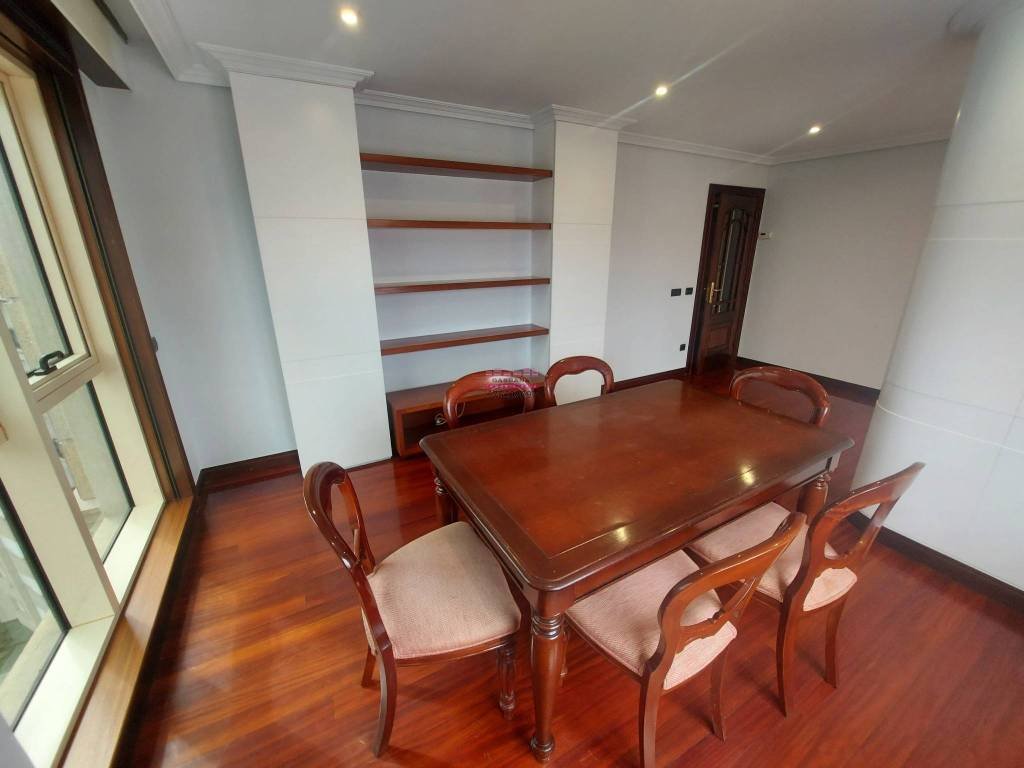 Piso de 86 m² en Vigo