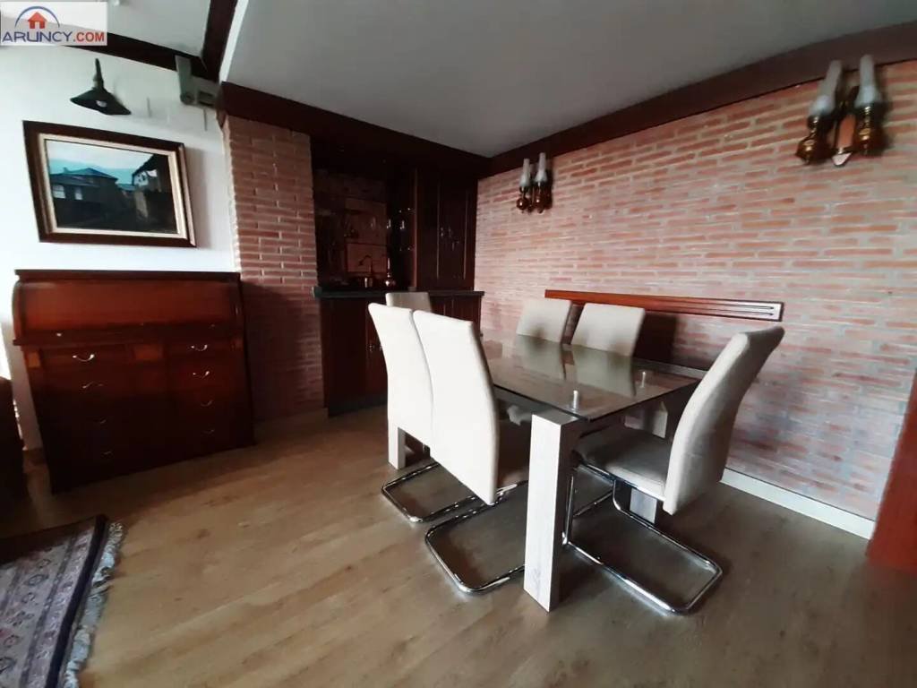 Piso de 120 m² en Sevilla