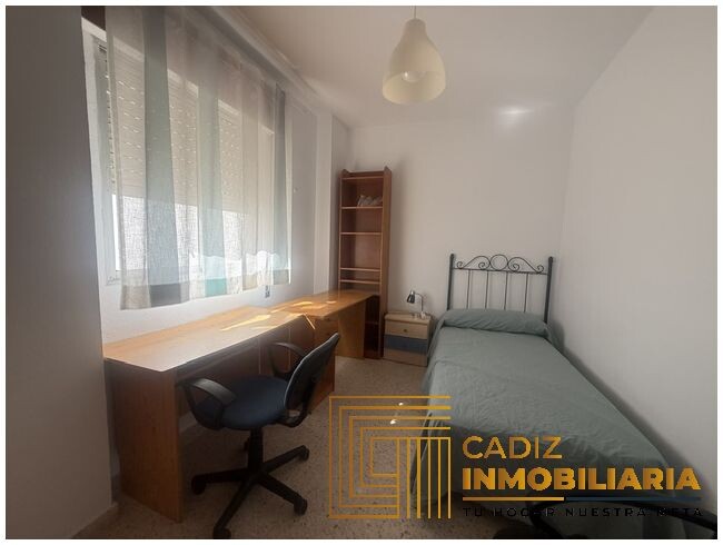 Piso de 90 m² en Cádiz
