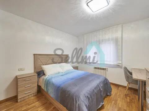 Piso de 83 m² en Oviedo