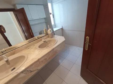 Zimmer 190 m², Valencia