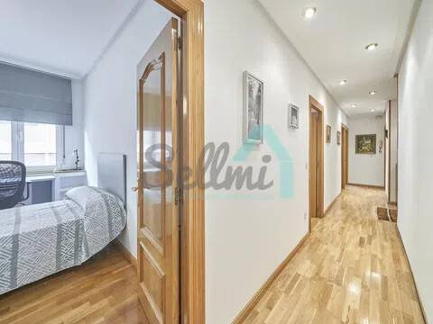 Piso de 106 m² en Oviedo